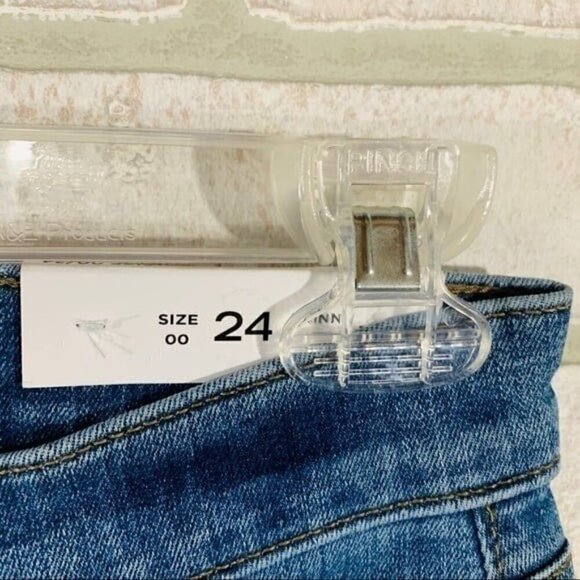 Loft NWT Double Frayed Skinny Jeans Size 24 - Picture 8 of 12